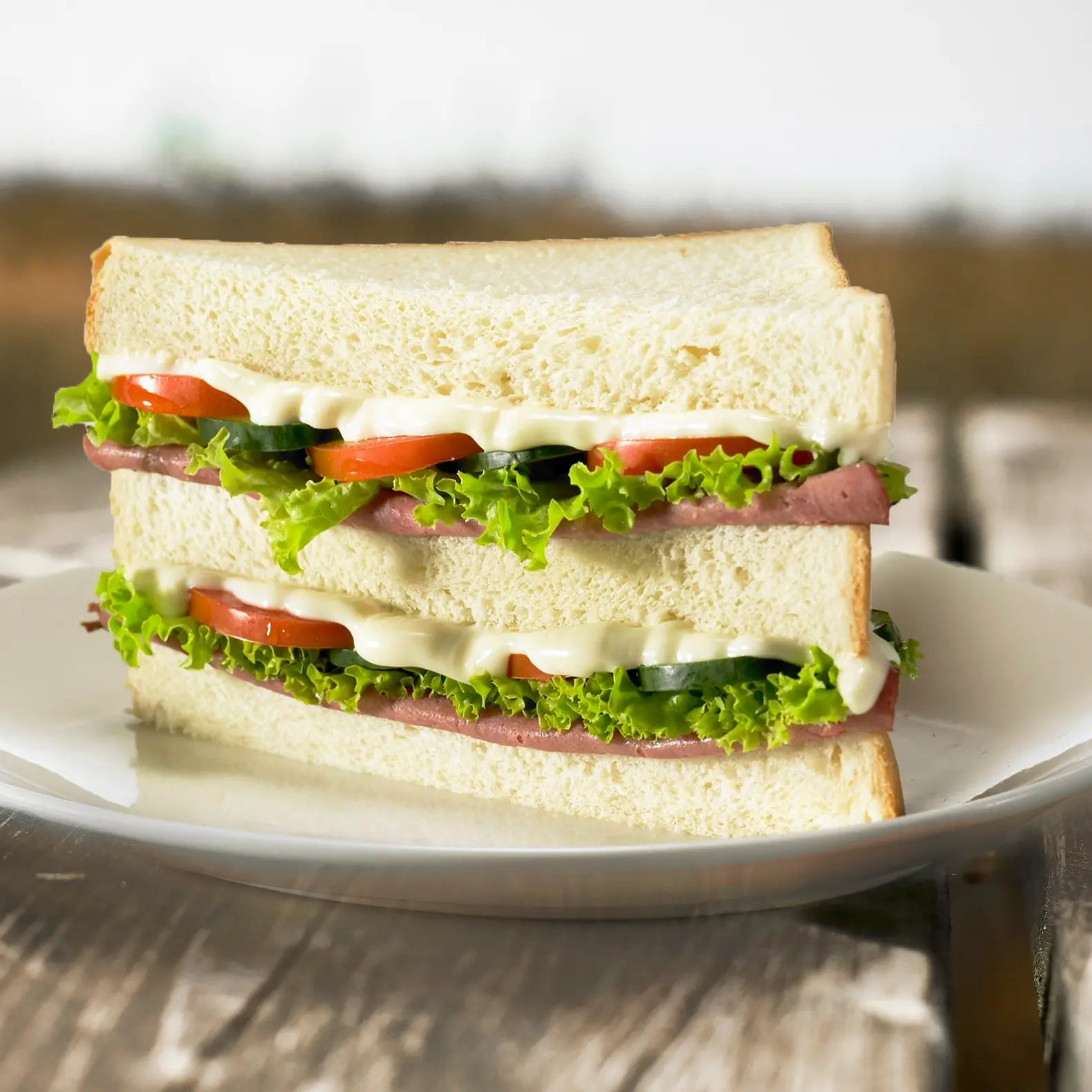 Sandwiched in a situation tres difficile
