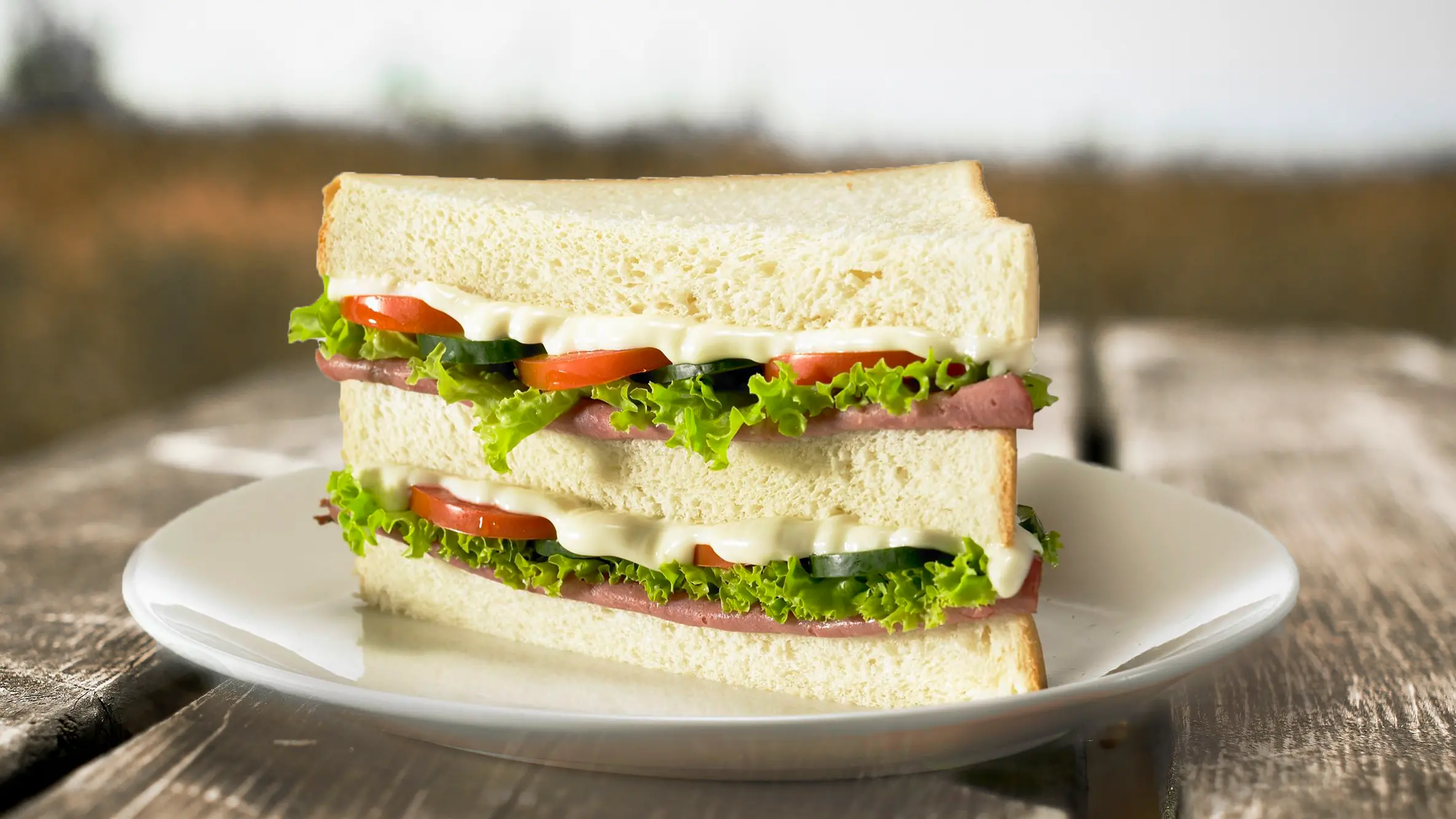 Sandwiched in a situation tres difficile