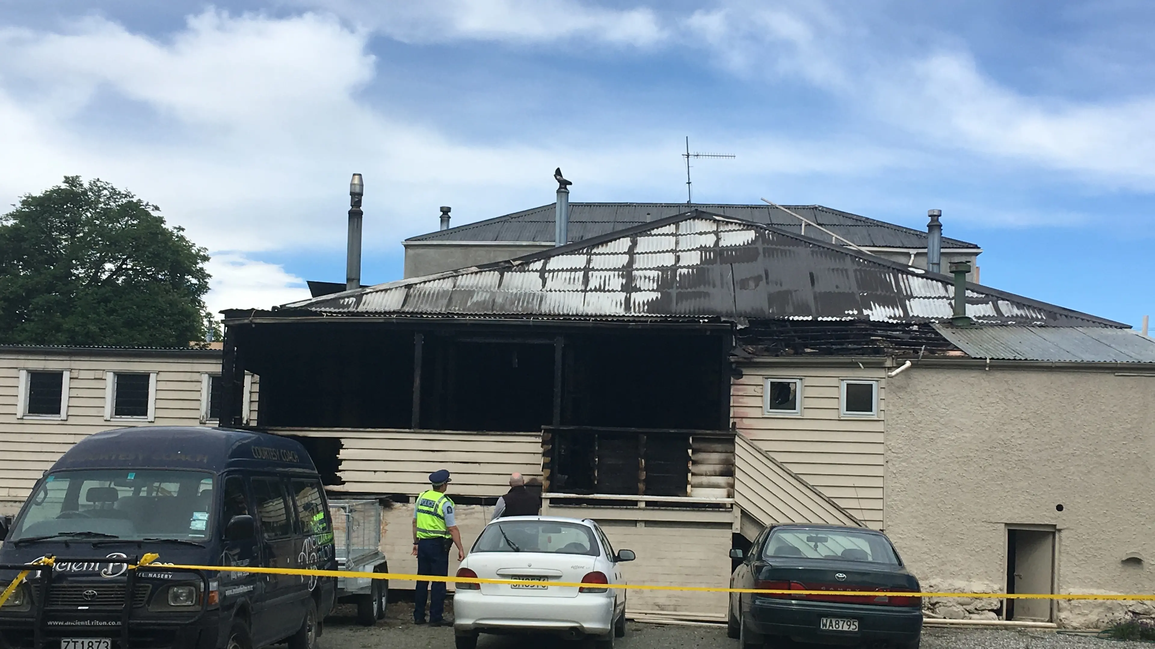 Fire causes 'extensive' damage to 150-year-old Naseby hotel