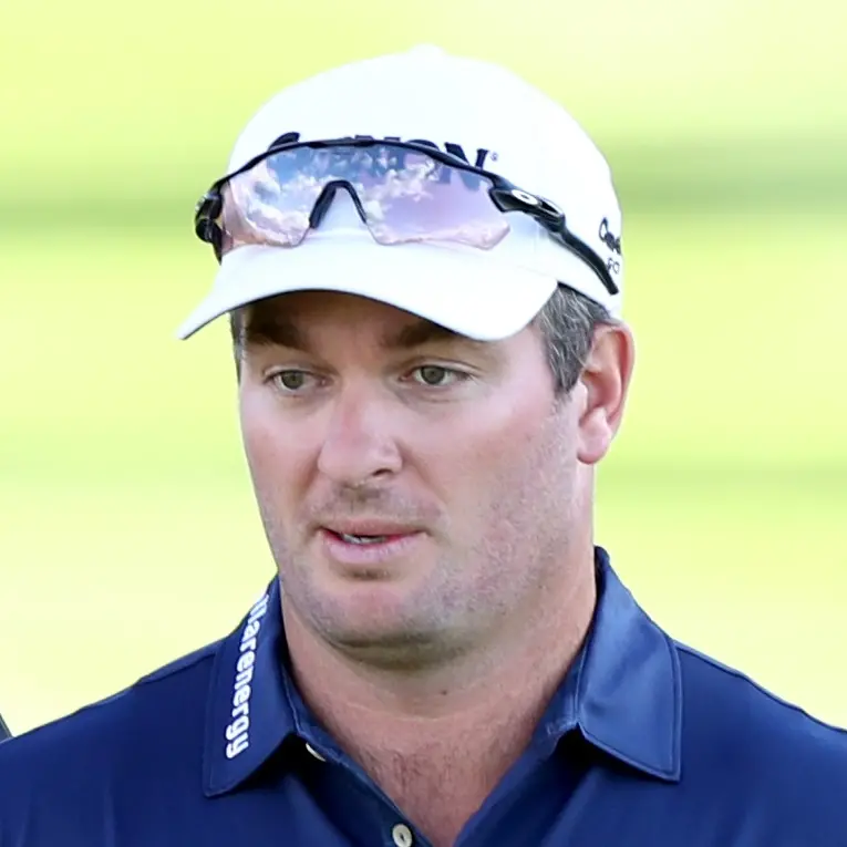 Solid start for Fox in variable conditions