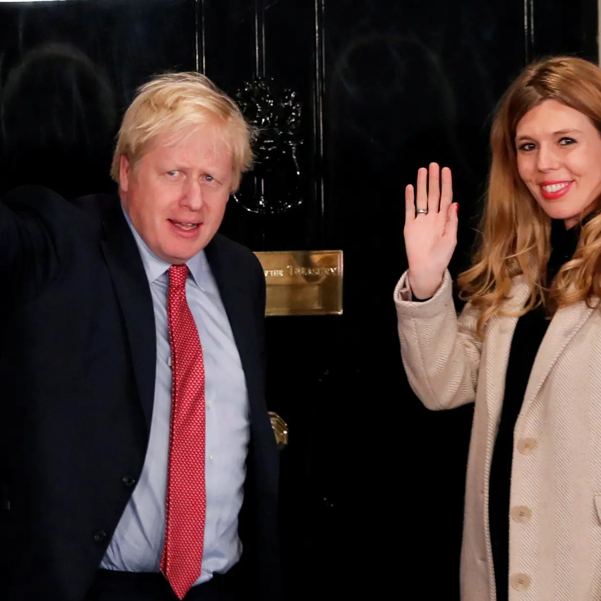 British PM and girlfriend expecting first child