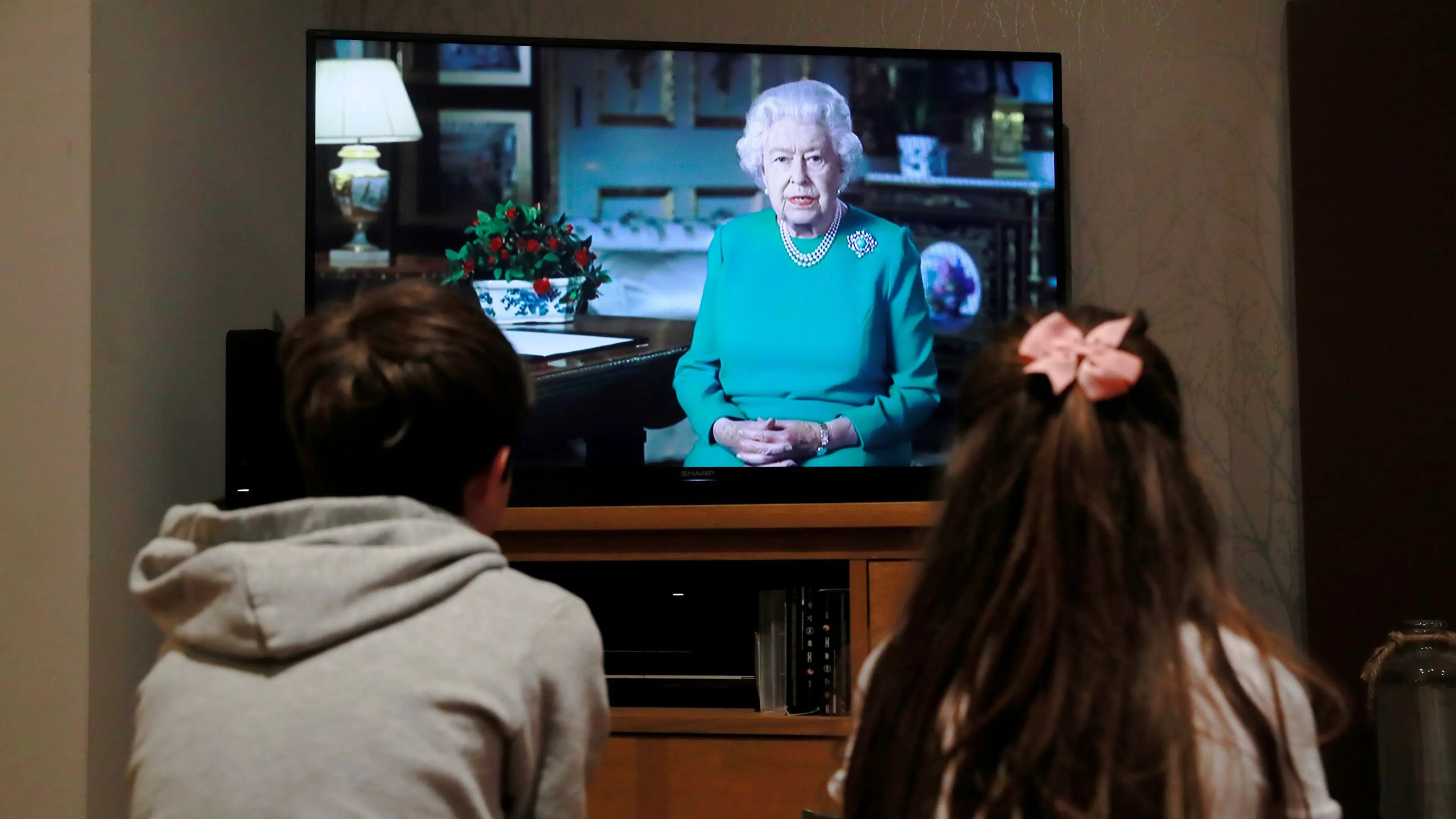 Queen hits the right note in Covid address