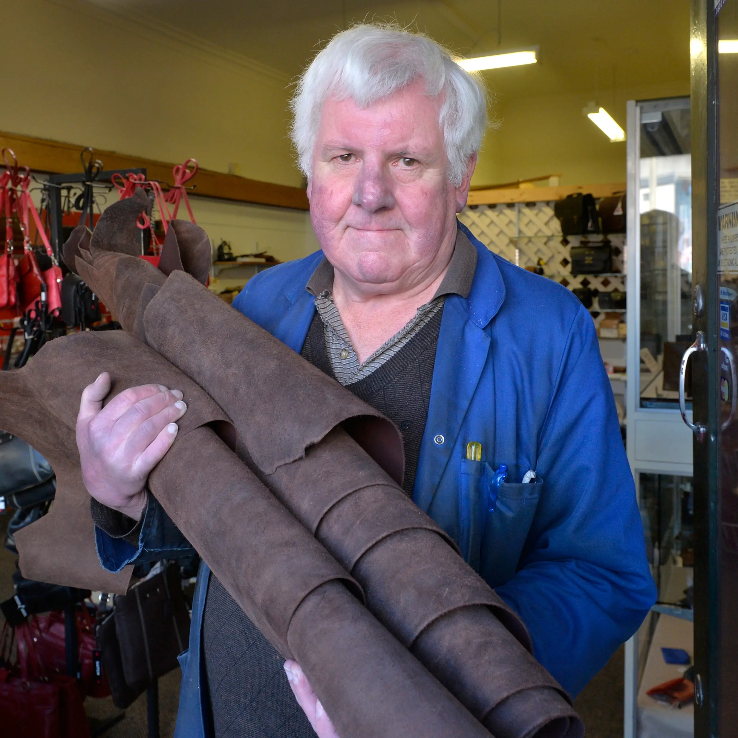 Leather business to close