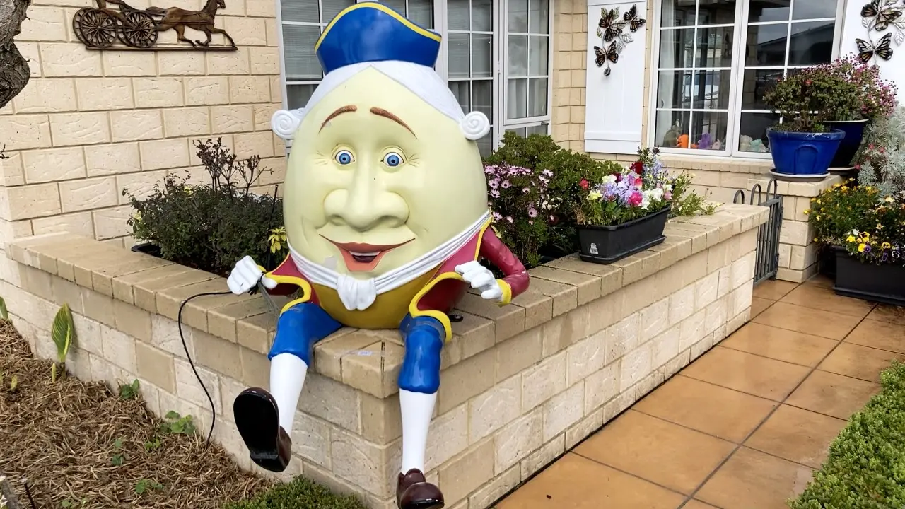 Going, going, gone: Humpty falls to auctioneer’s hammer