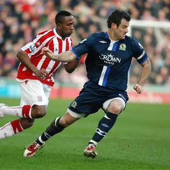 Football: Ryan Nelsen in injury scare