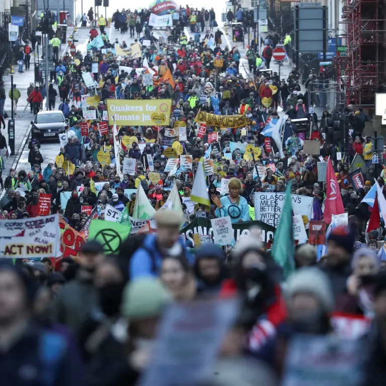 Thousands march in Glasgow climate protest