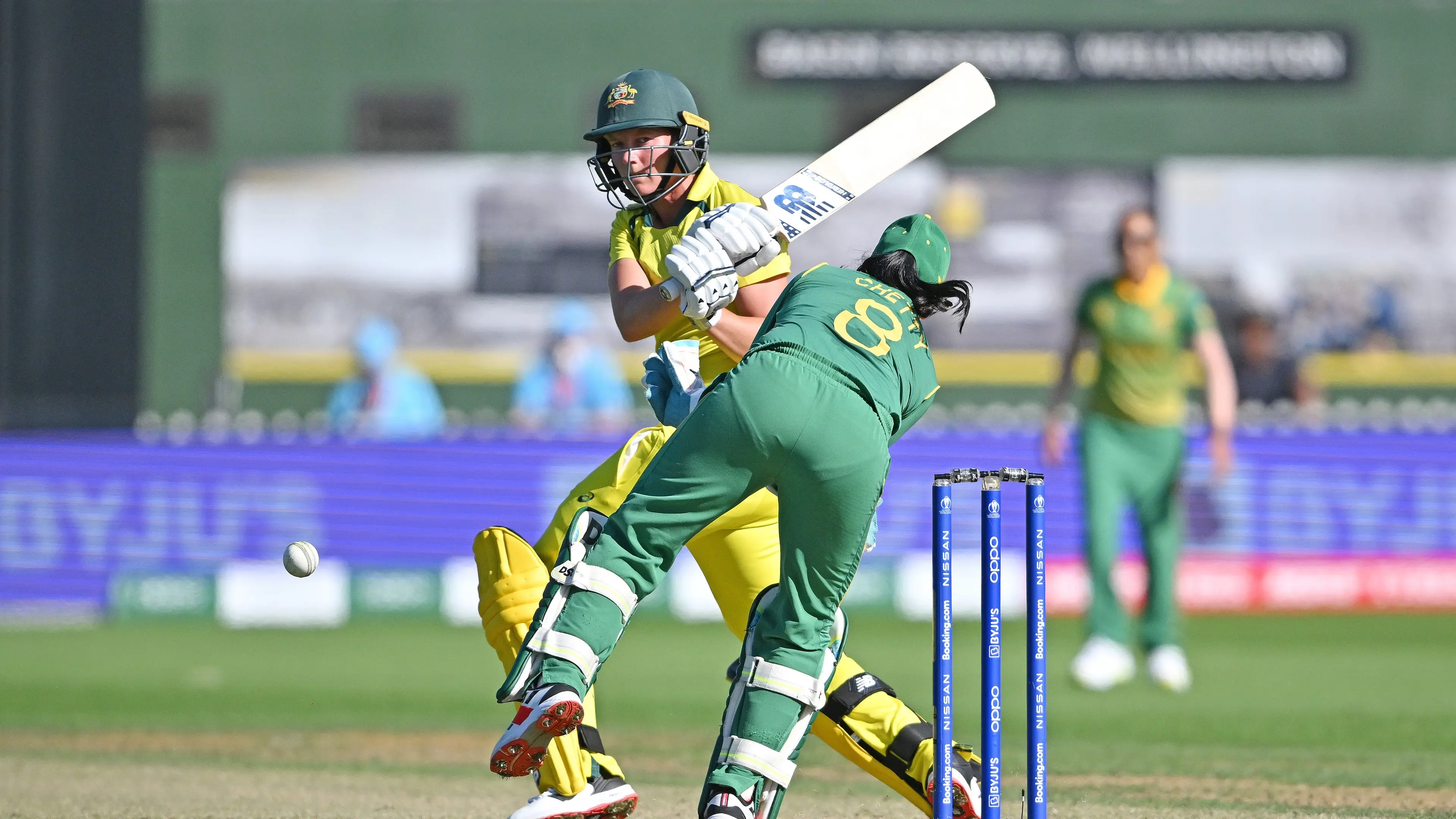 Lanning supreme as Australia dominates