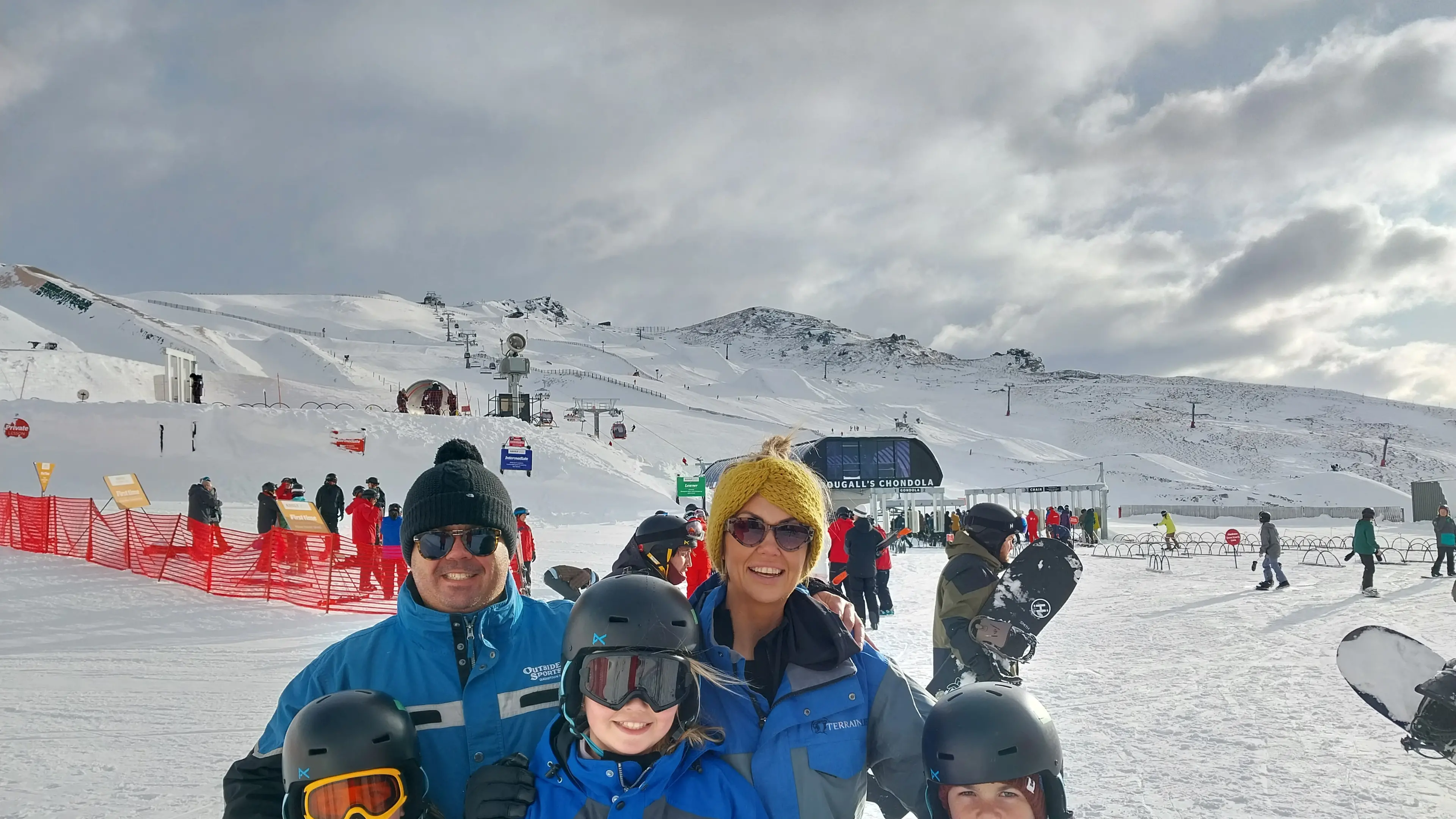 'So excited, pretty cold': Aussie family hit Cardrona