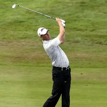 Golf: Smail continues to lead NZ Golf Open