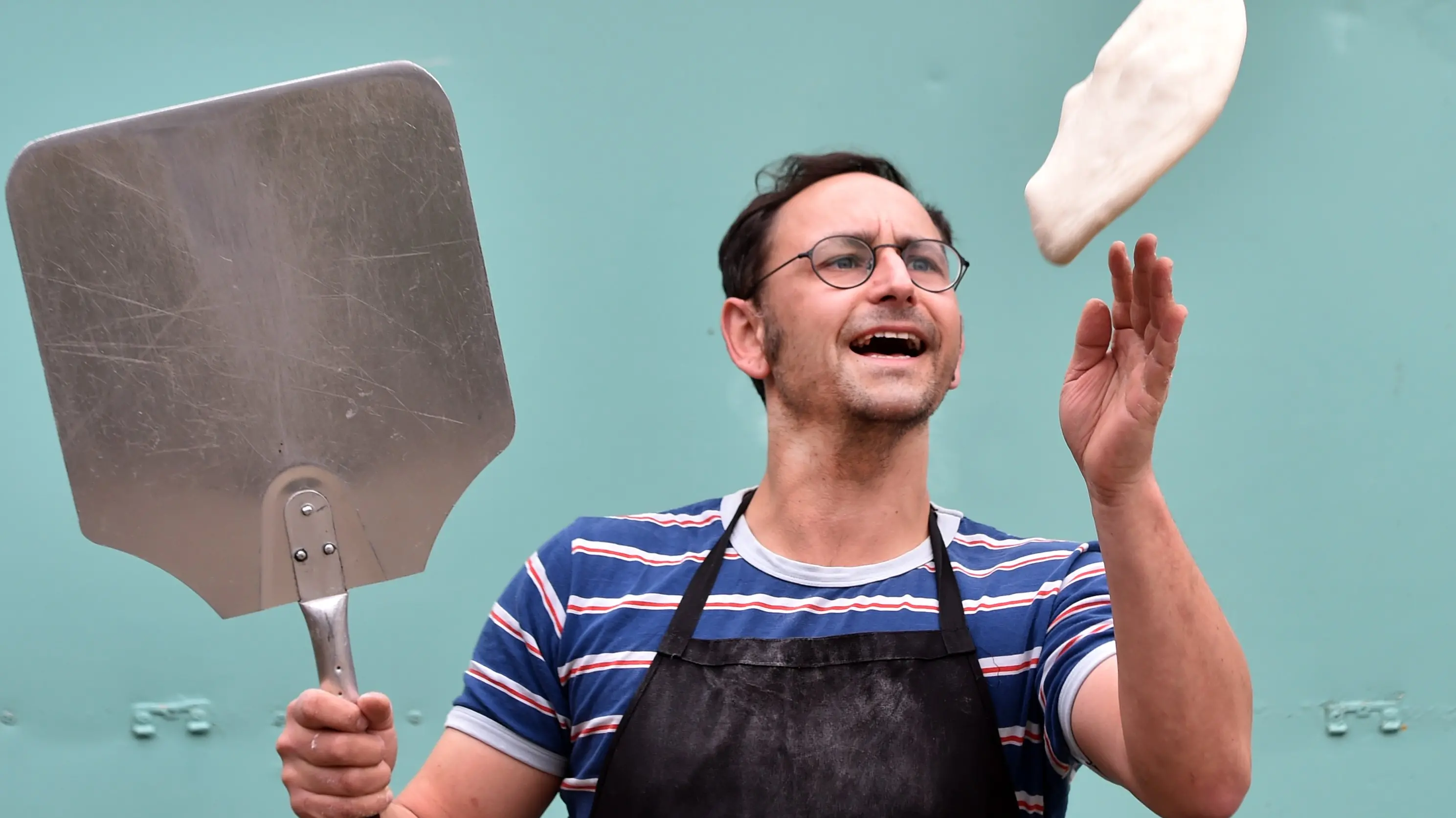 Pizza fundraiser to help Ukraine