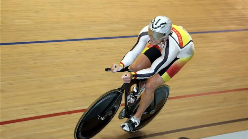 Cycling: Young star Dawkins smashes NZ record