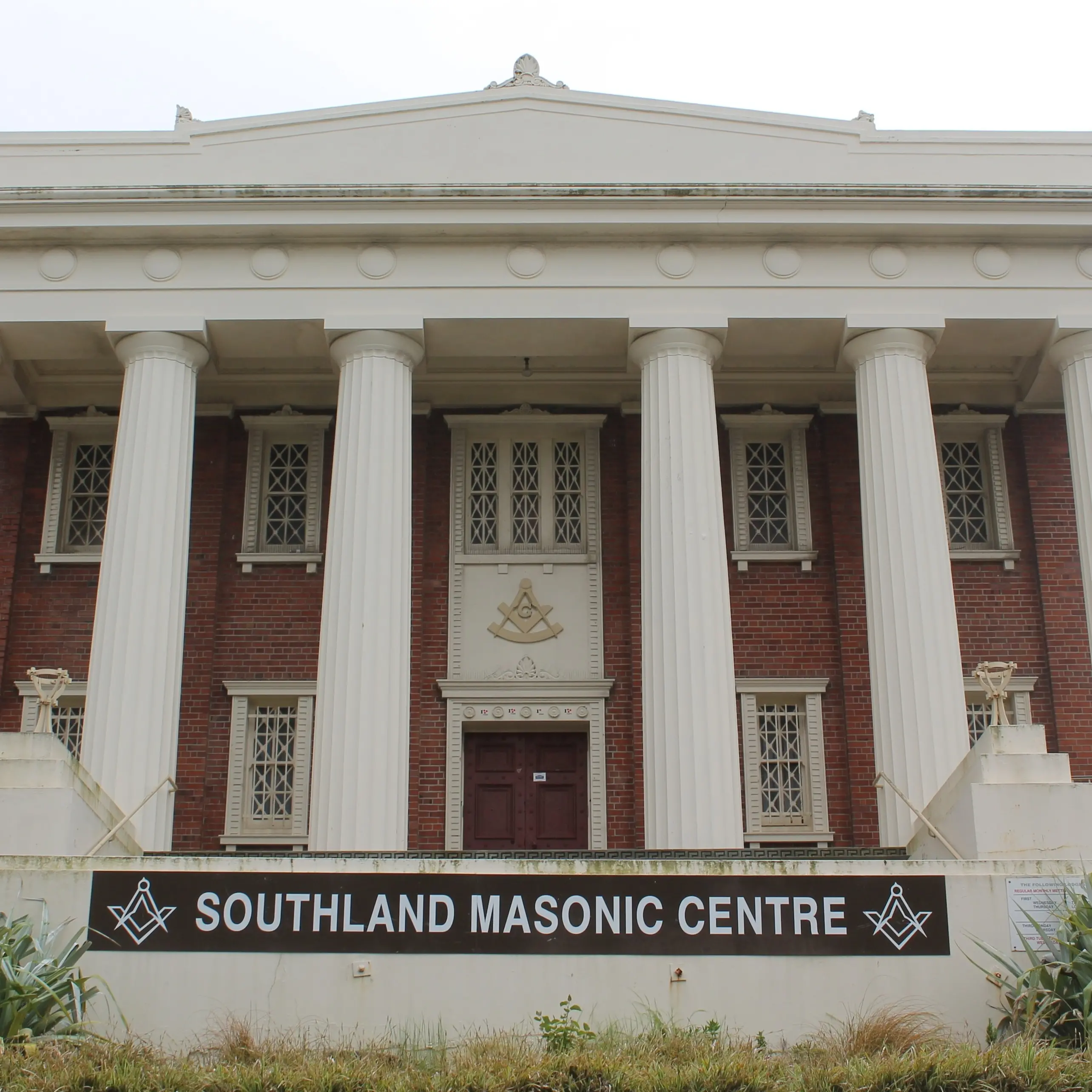 Masons offer historic building for tender