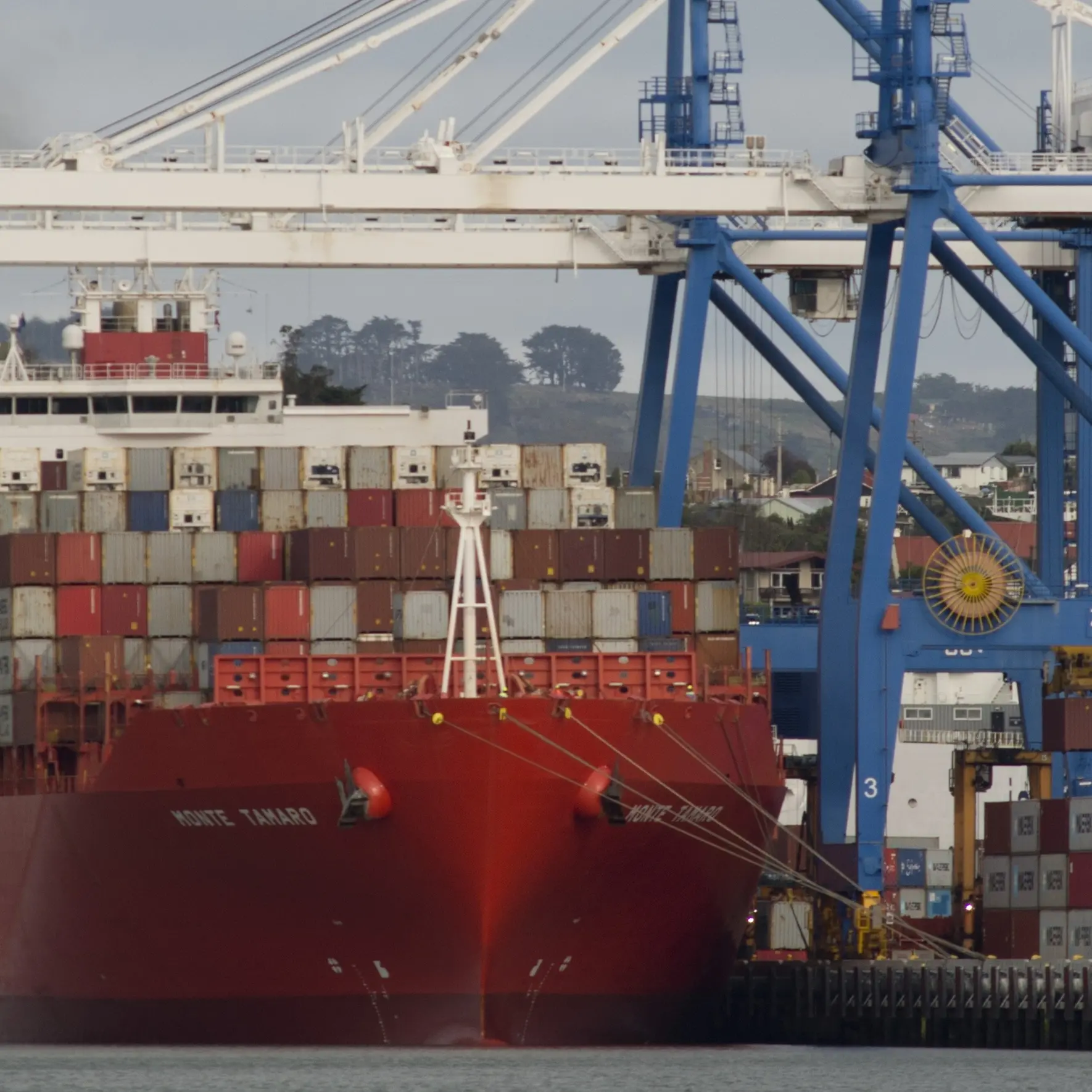 Noisy container ship on penultimate visit