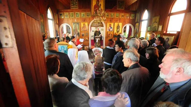 Three-hour farewell for priest