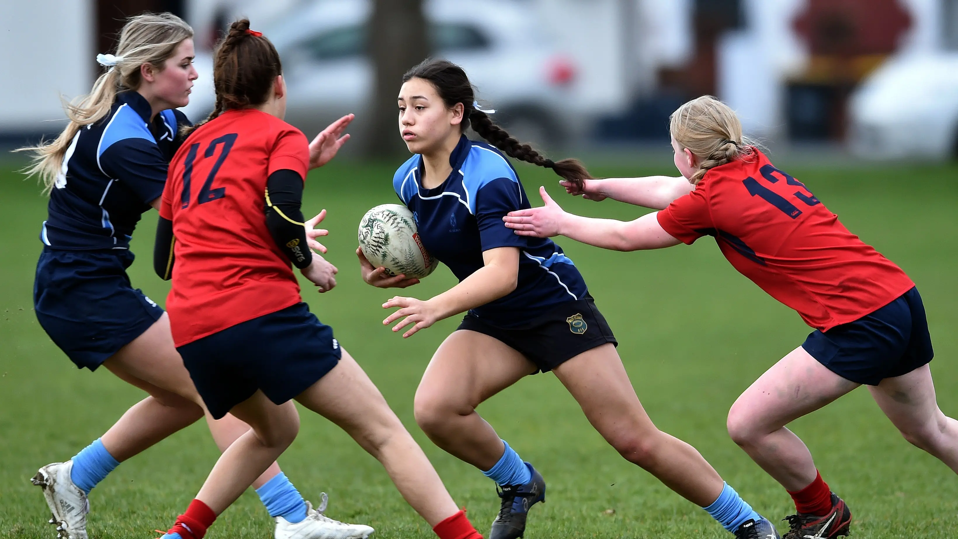 Schoolgirl to make debut for Spirit