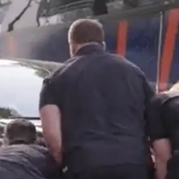 Watch: All Blacks move 2.4-tonne Land Rover after bus blocked