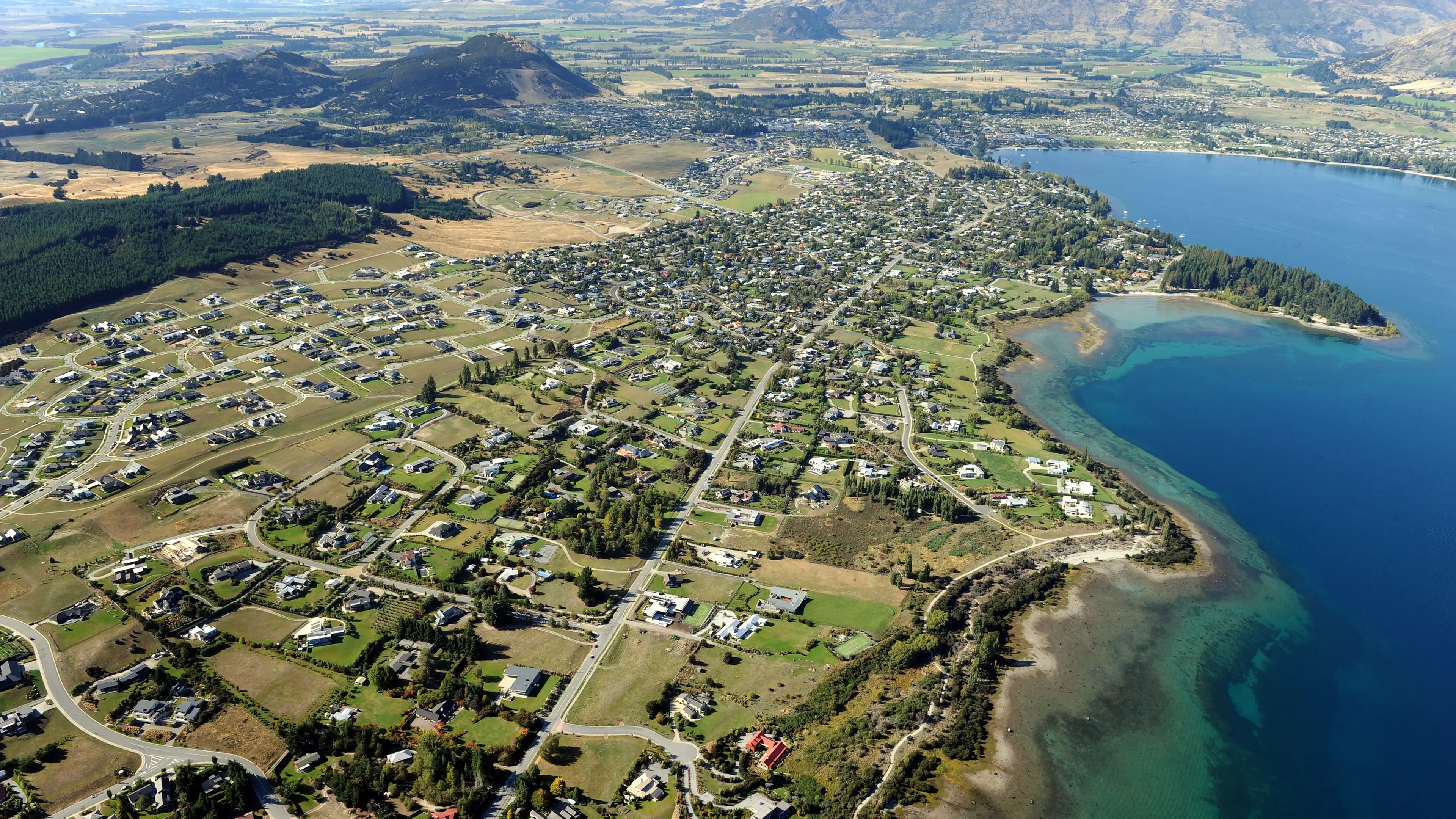 Retail, accommodation complex proposed