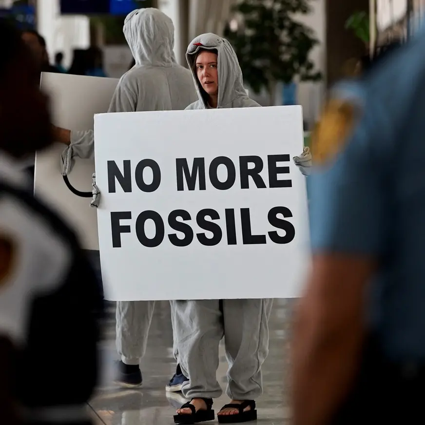 Australia won't sign 'death certificate' climate deal