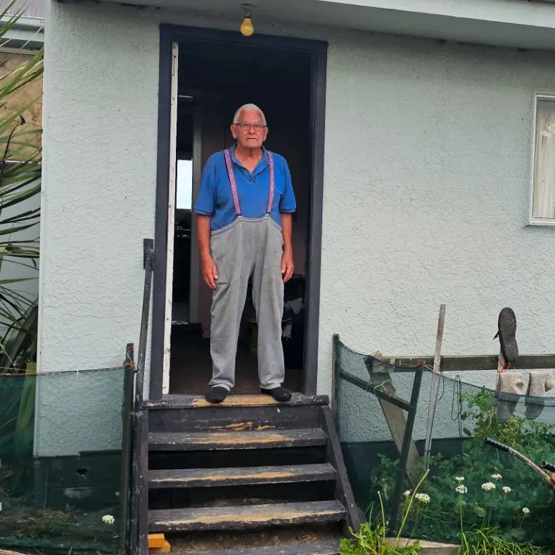 Ngāi Tahu hut owners will meet iwi to stop eviction