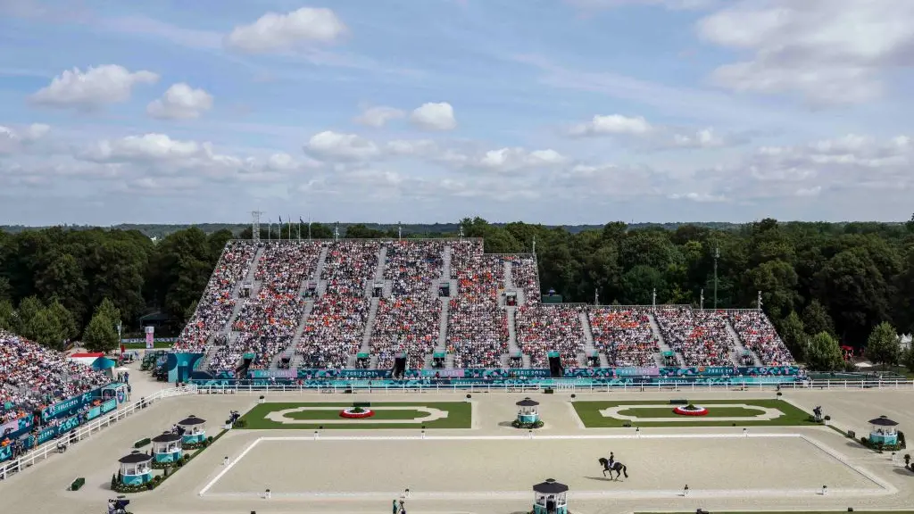 Blue horse tongues in OIympics dressage review