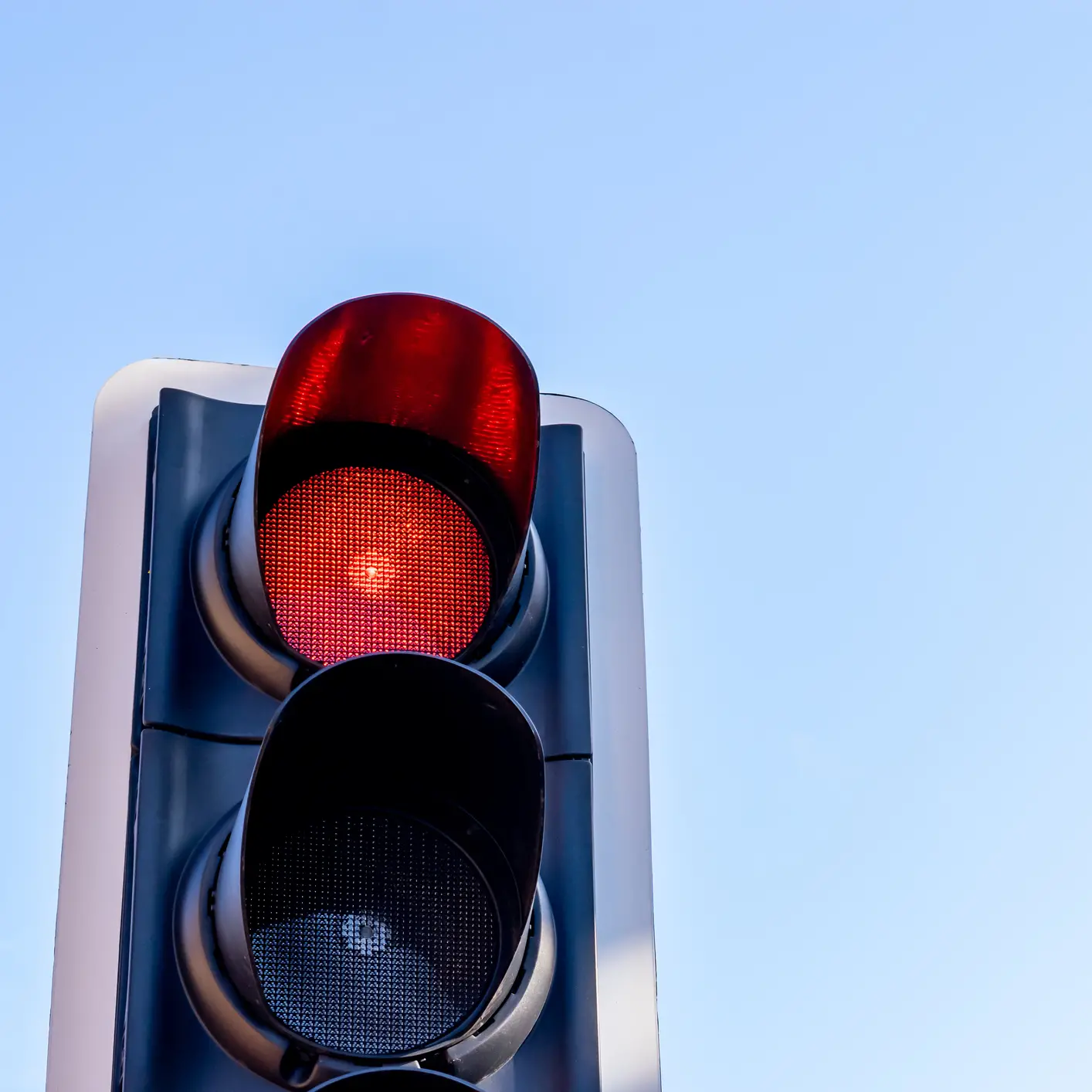Board retroactively approves new traffic light layout