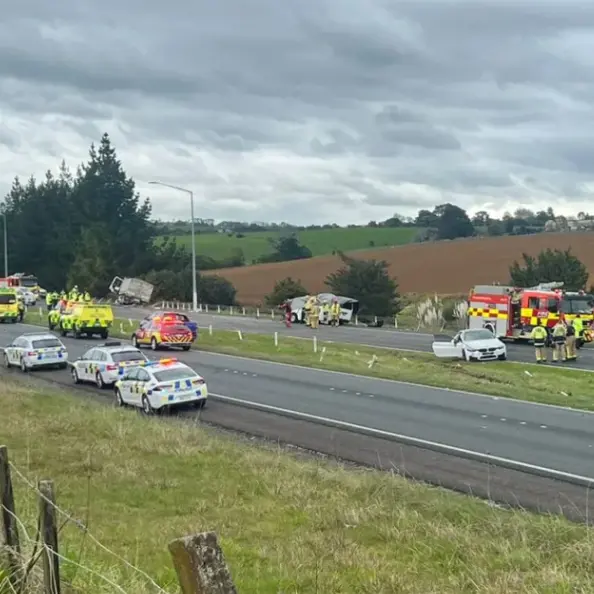 Three dead after multiple vehicle crash on Auckland highway