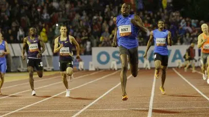 Running: Bolt wins 300m at Golden Spike