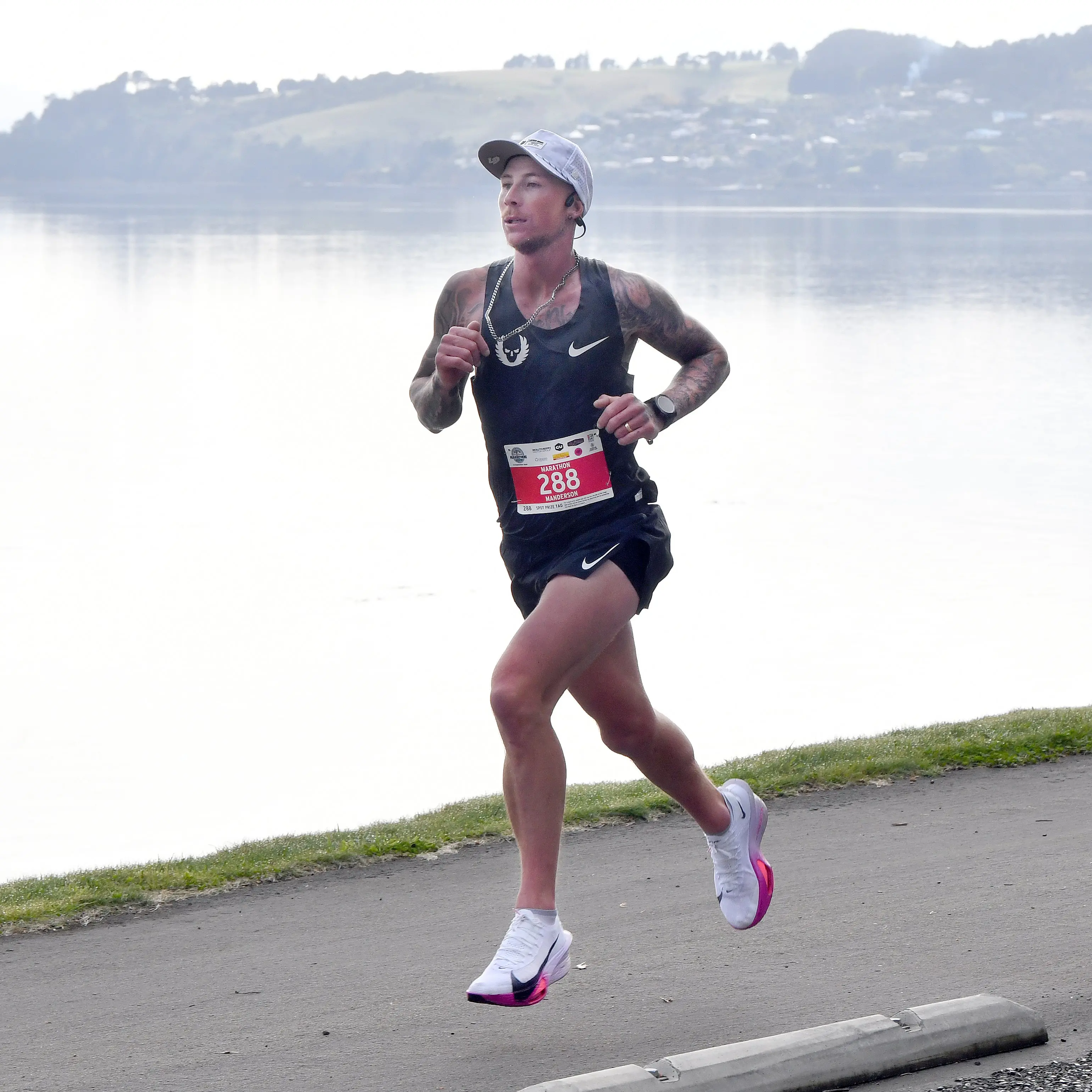 Cramp put aside to win open men’s