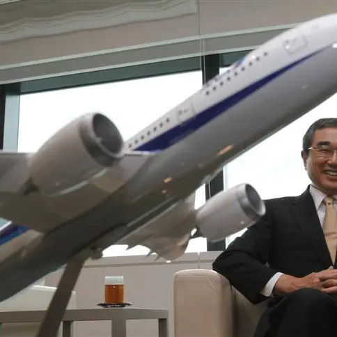 Boeing shows off 787