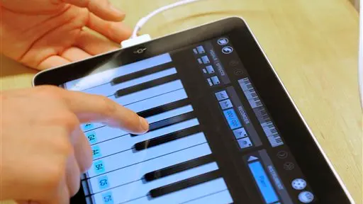Apple: iPad sales top 2 million since launch