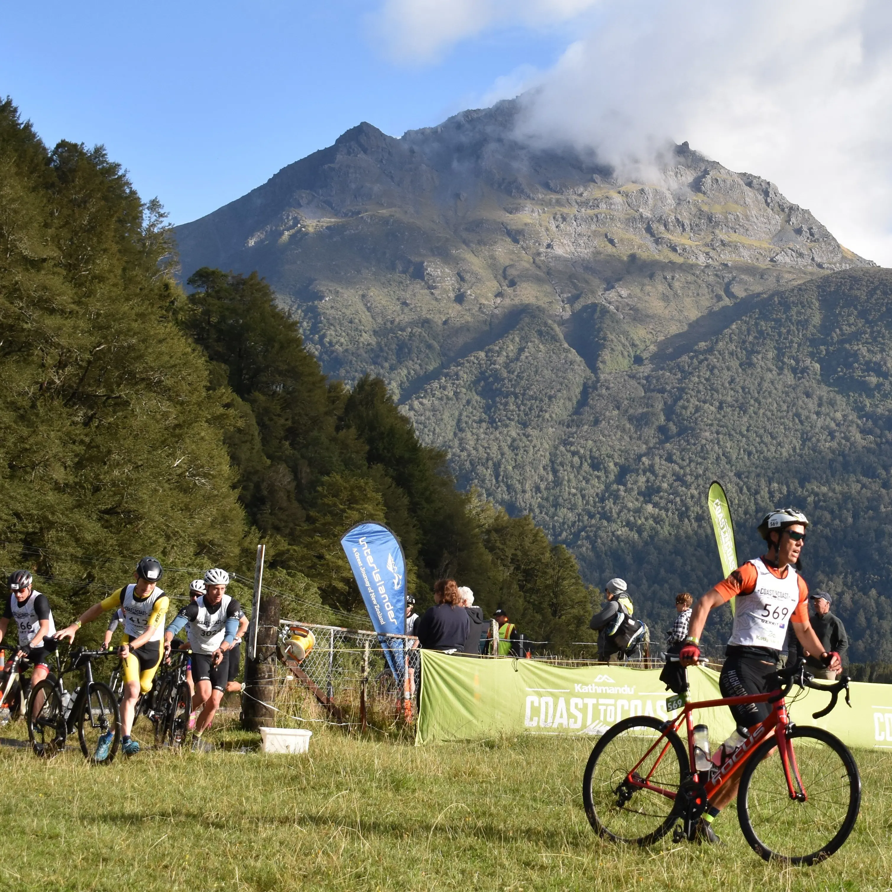 Tight tussle shapes in women’s 2-day