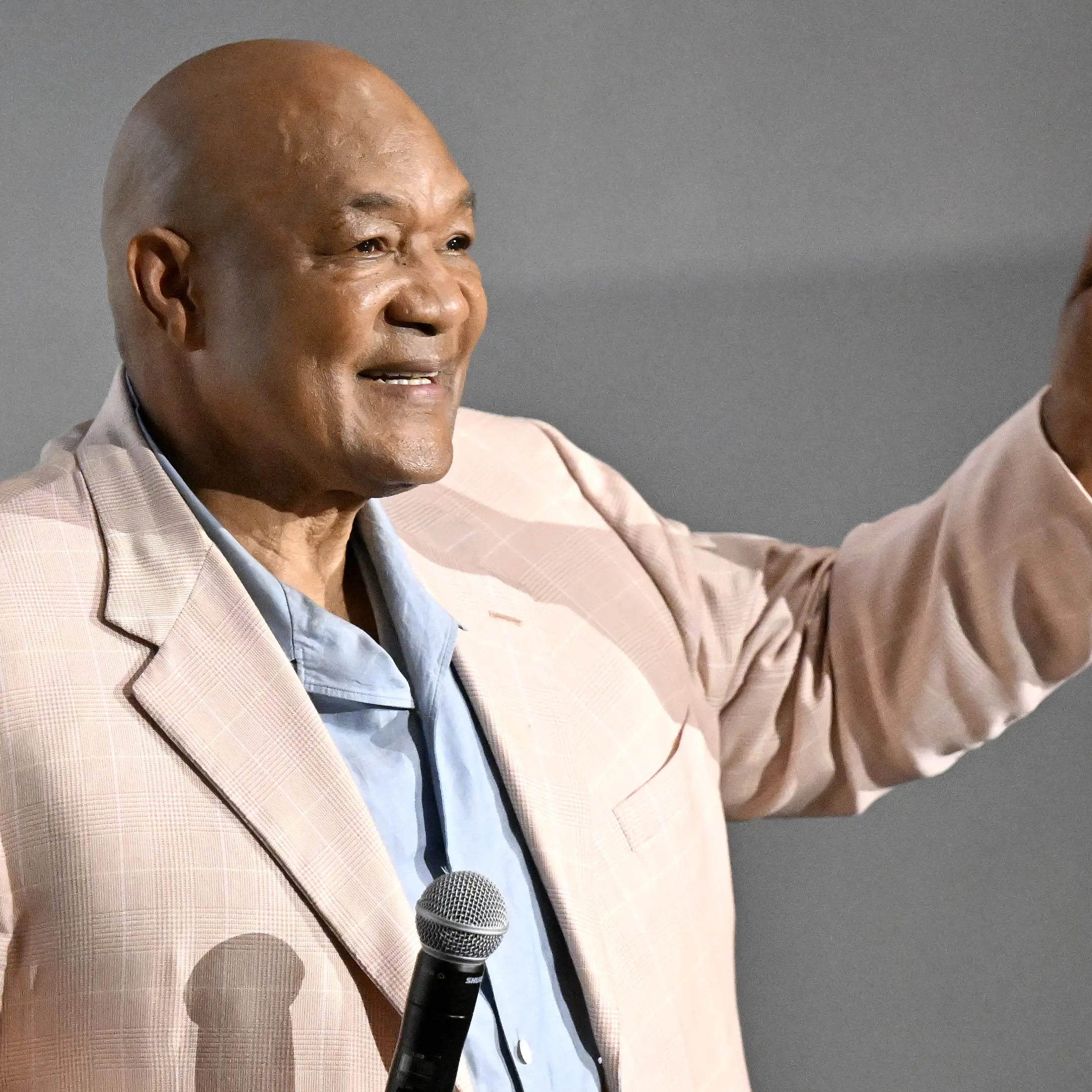 Boxing legend George Foreman dies