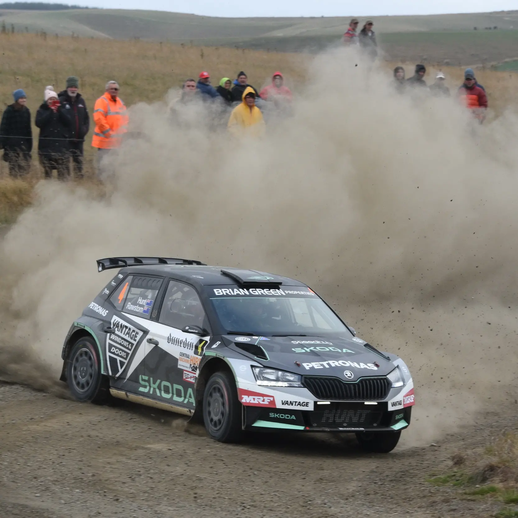 Hunt takes lead in thrilling opening day of Otago Rally