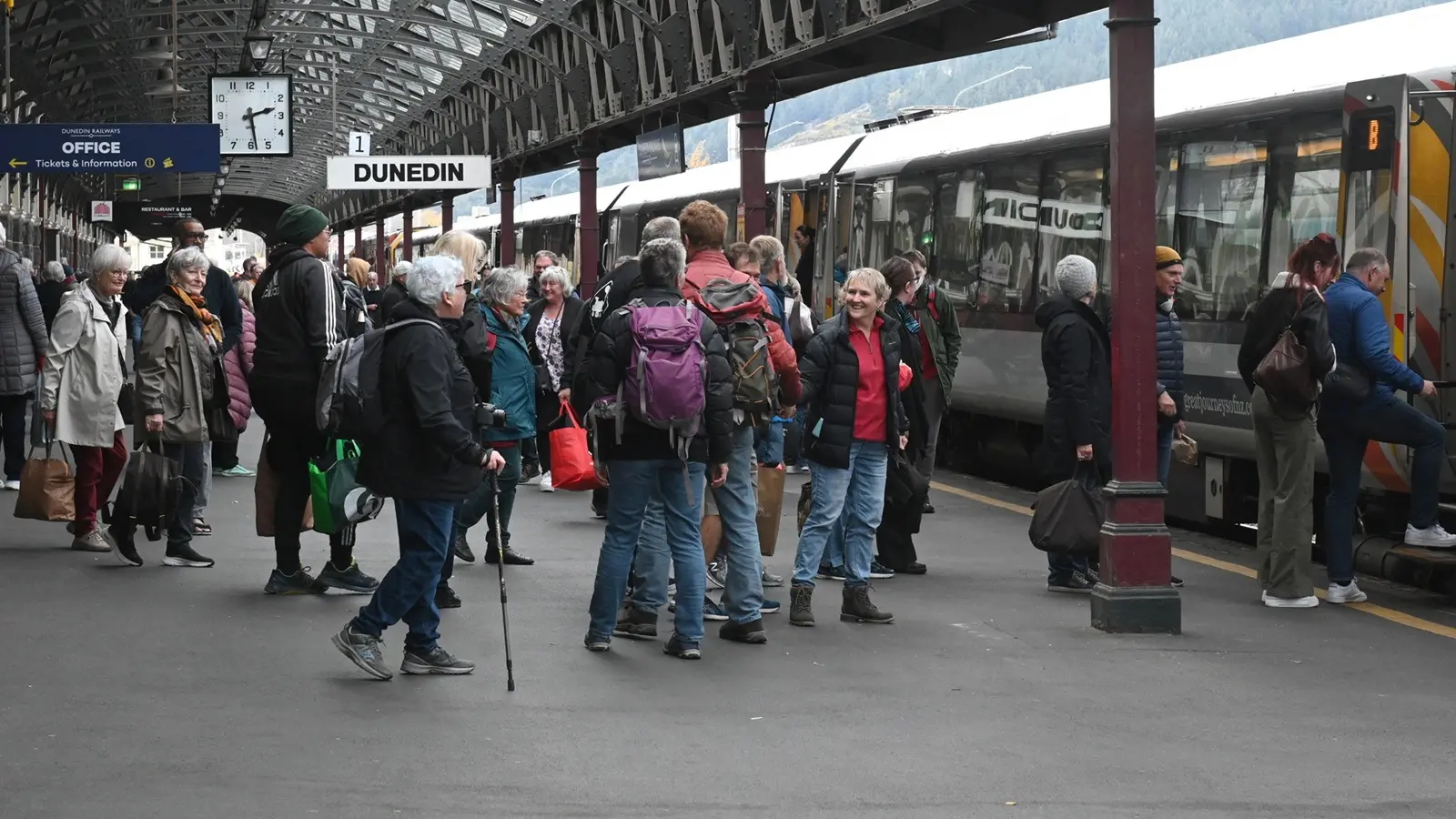 Connecting the south by rail