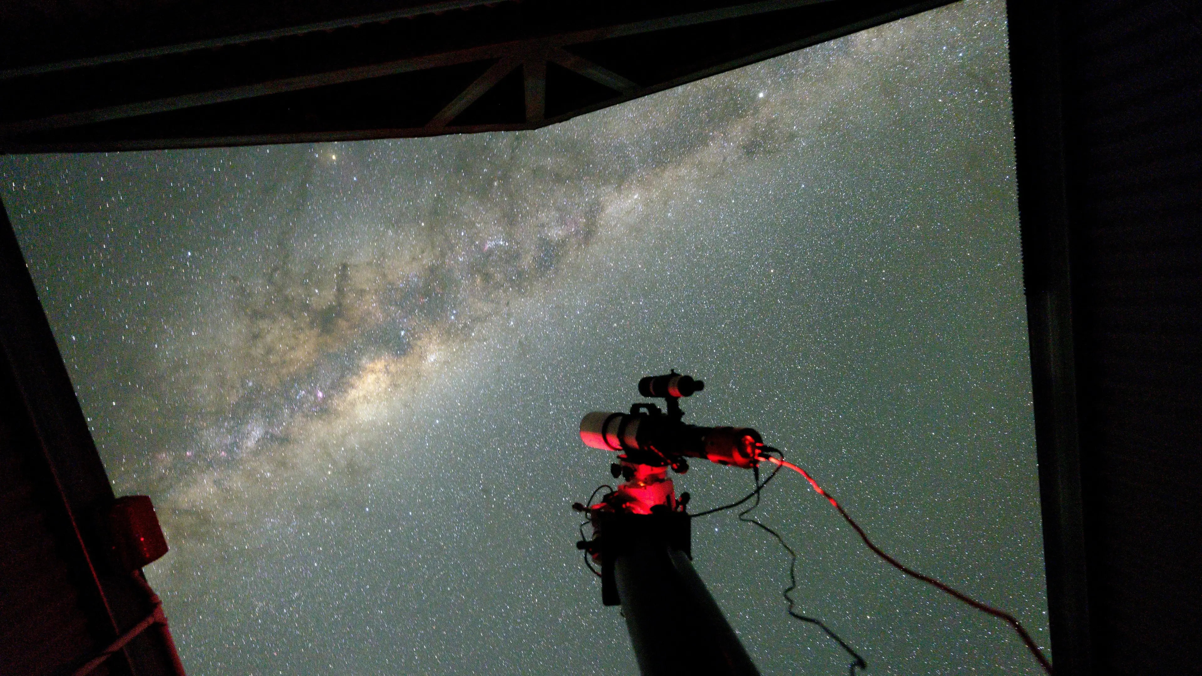 Observatory opens to the sky