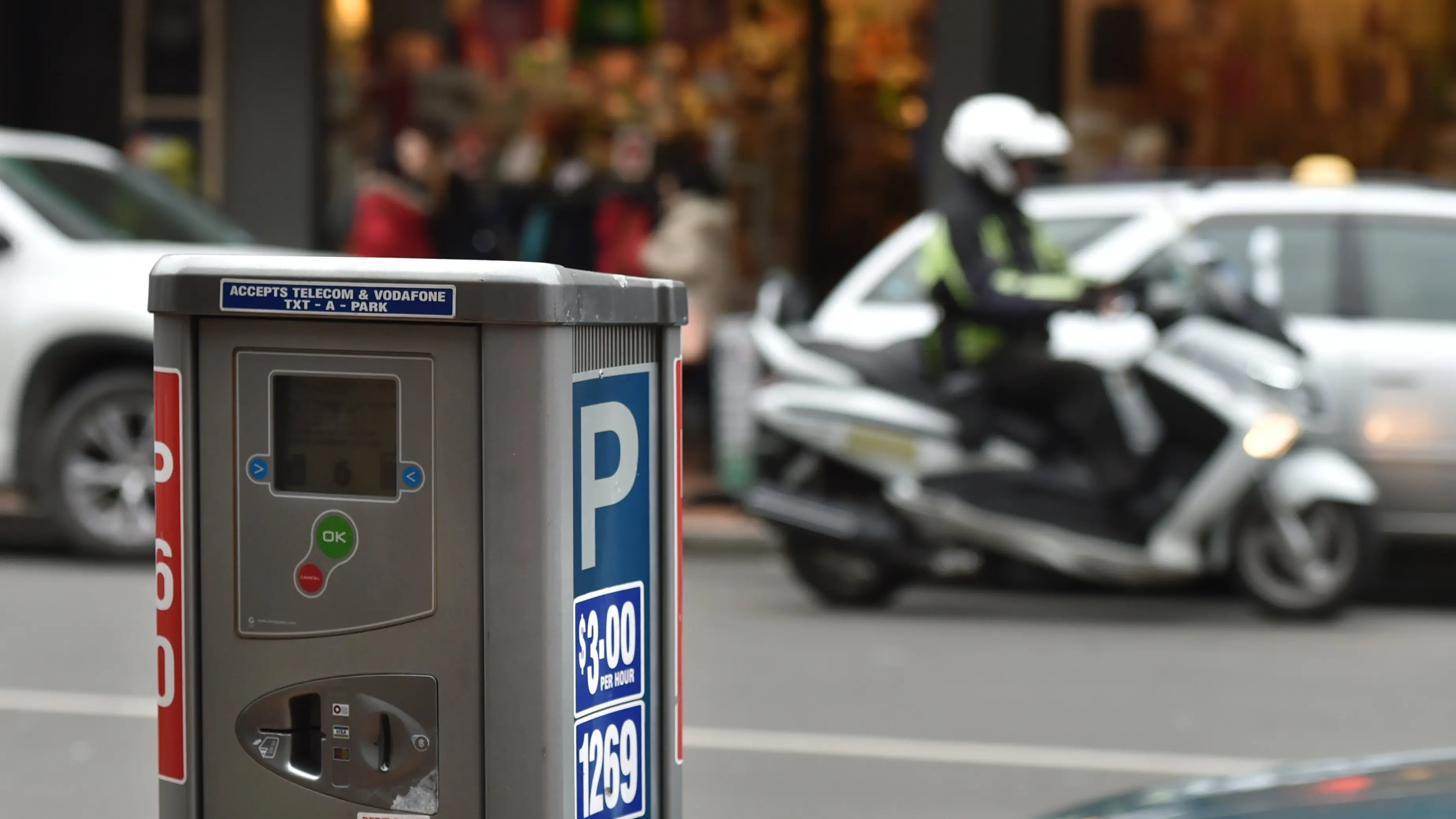 Parking the question of kiss and dash time