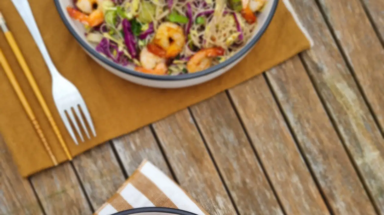 Garlic prawn vermicelli noodle salad