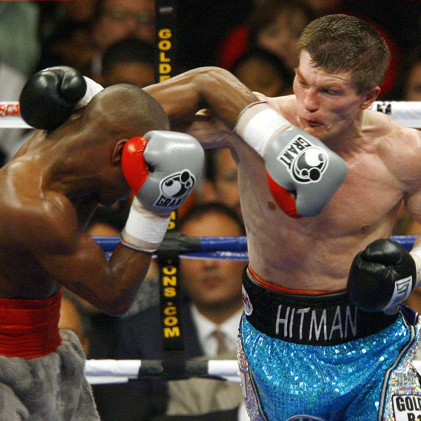 Former world boxing champ Ricky Hatton dies