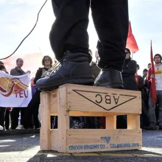 Employment law protest draws 200