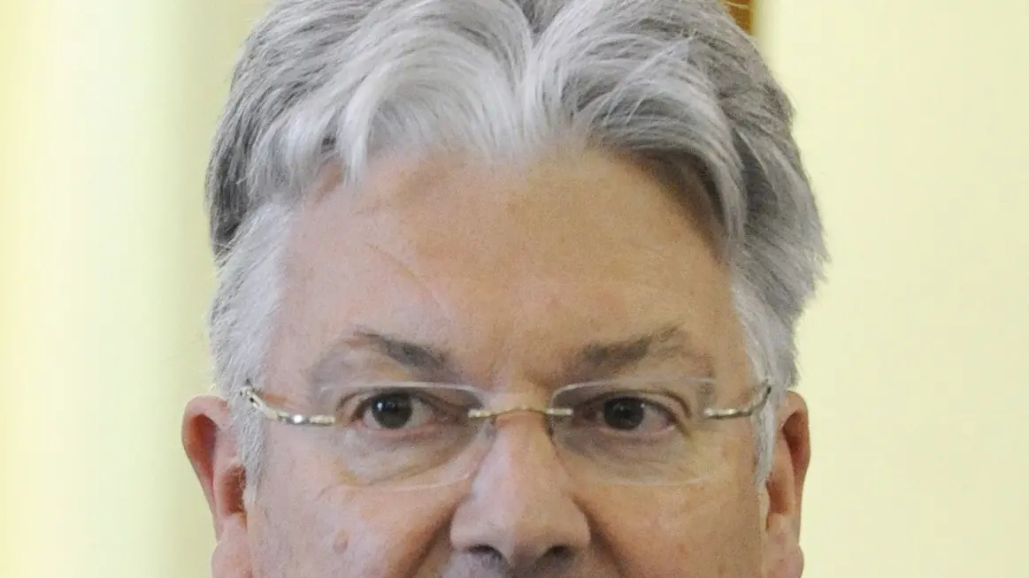 Dunne expecting to make GST change statements