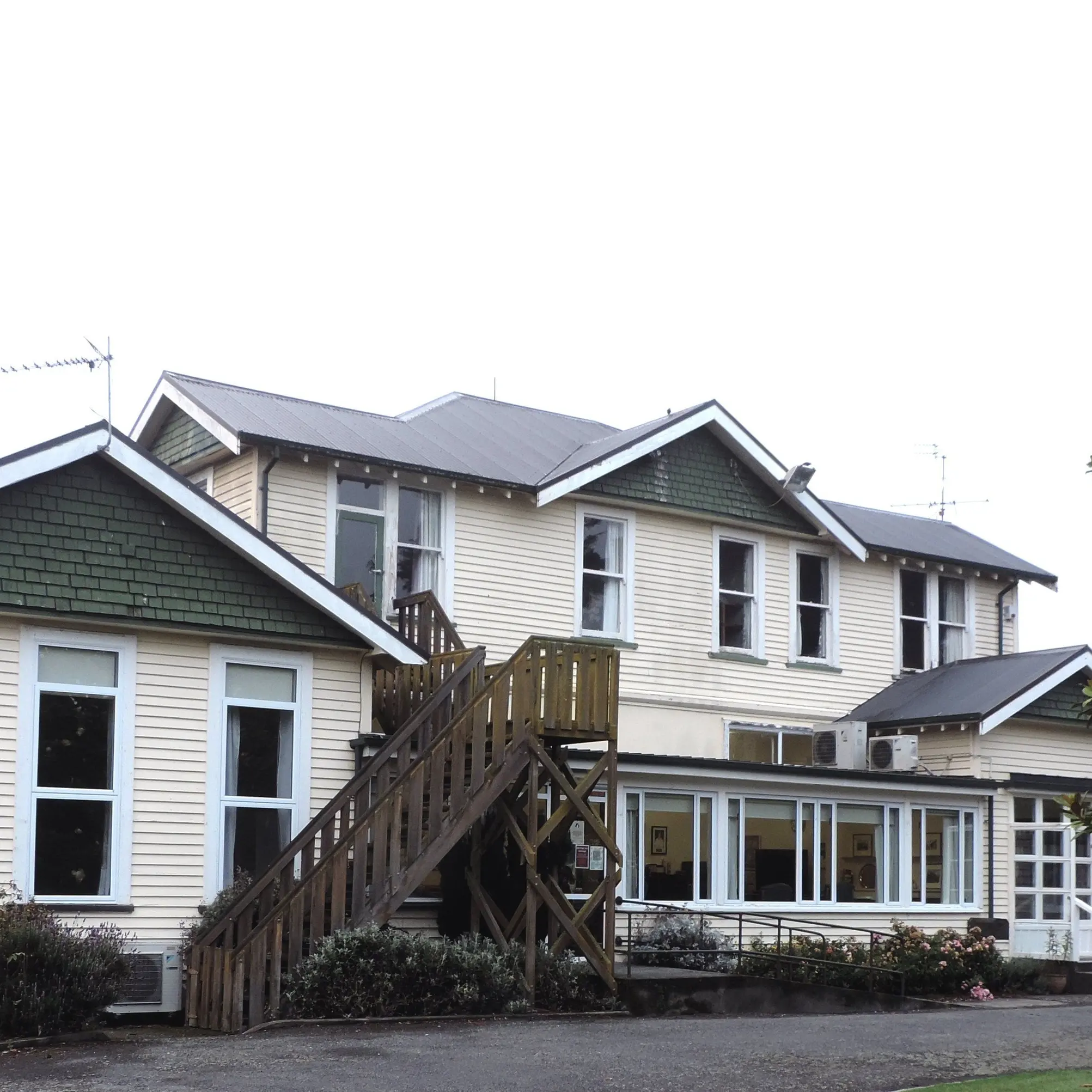 Oxford community seeks healthcare answers