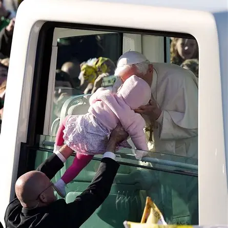 Pope addresses abuse as UK visit starts