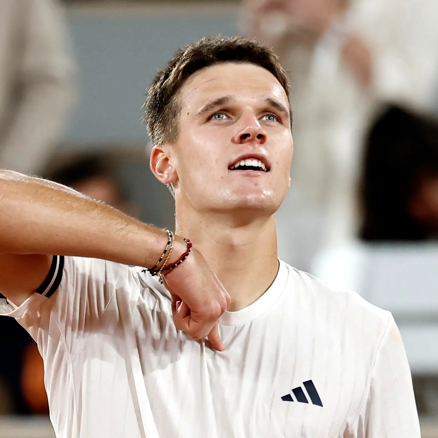 Ice-cool Mensik and red-hot Andreeva into semis