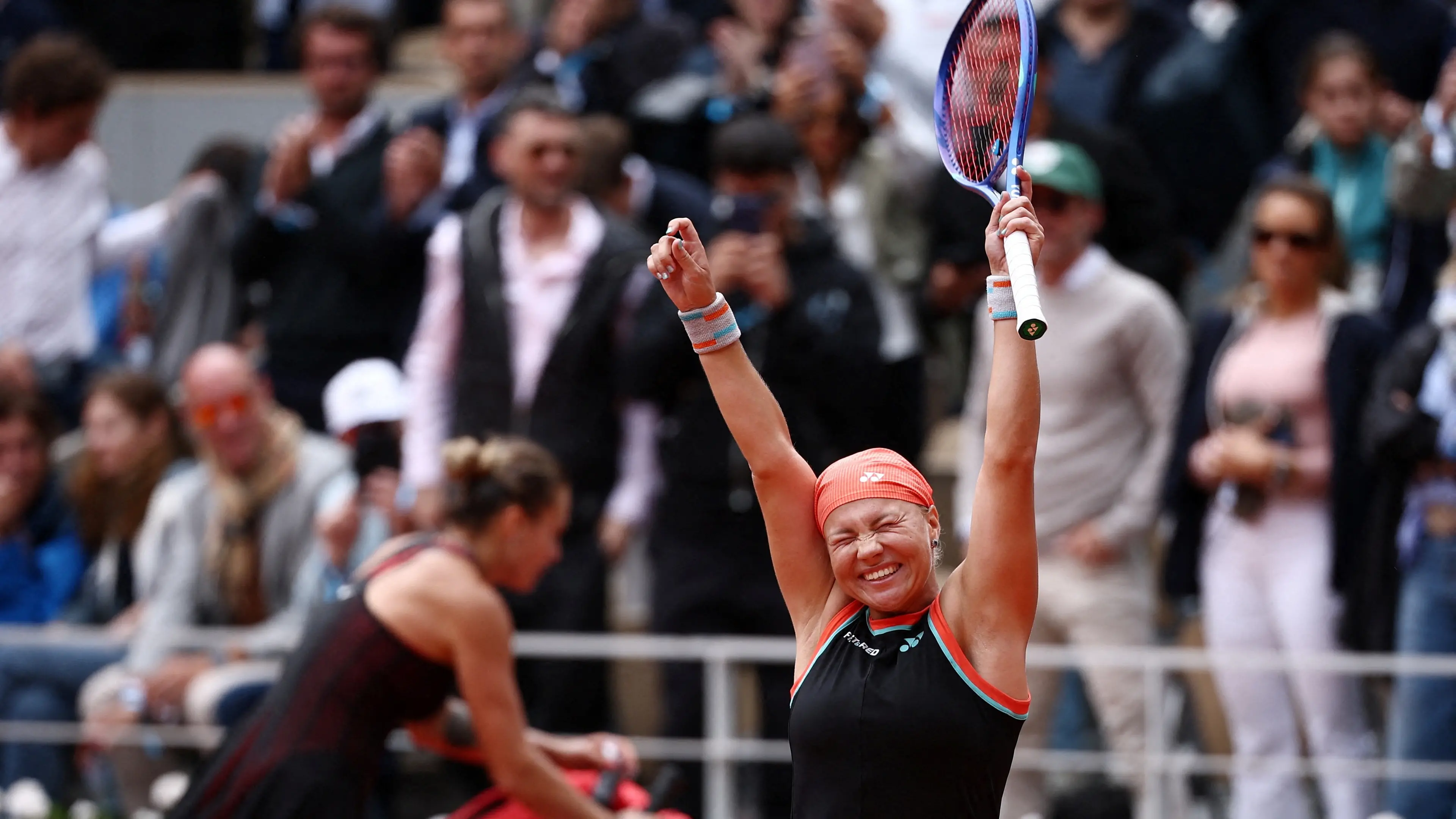 Shnaider stuns Sabalenka in another Roland Garros upset