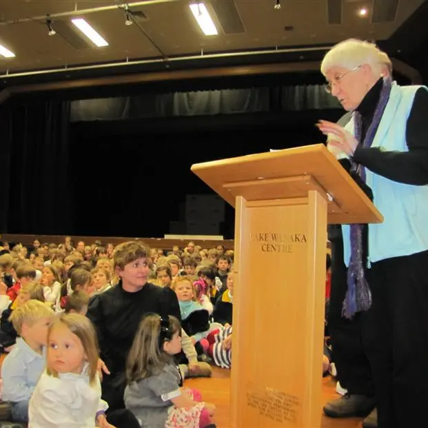 Pupils farewell Tenby St school