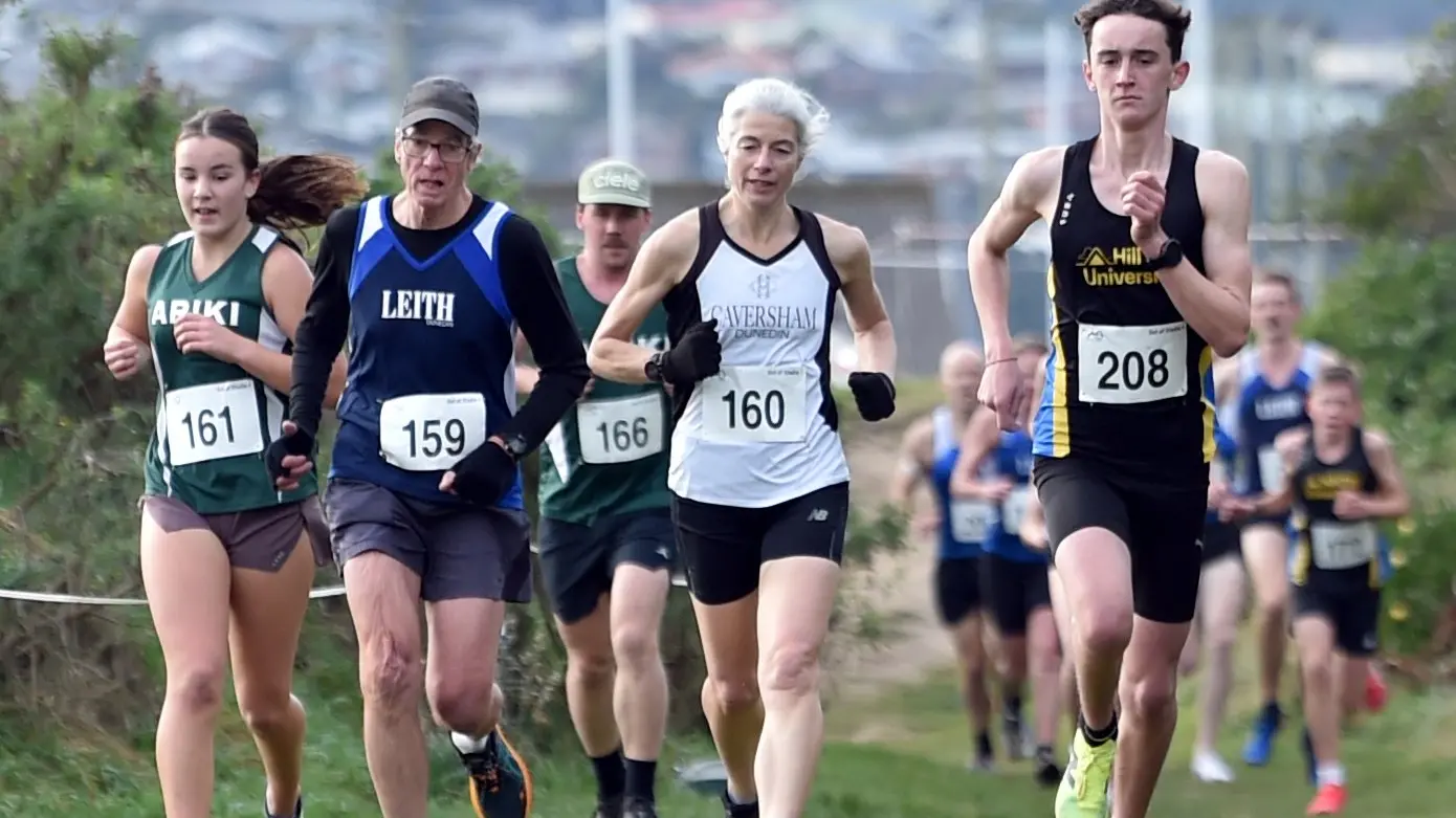 Runners take on chilly Barnes