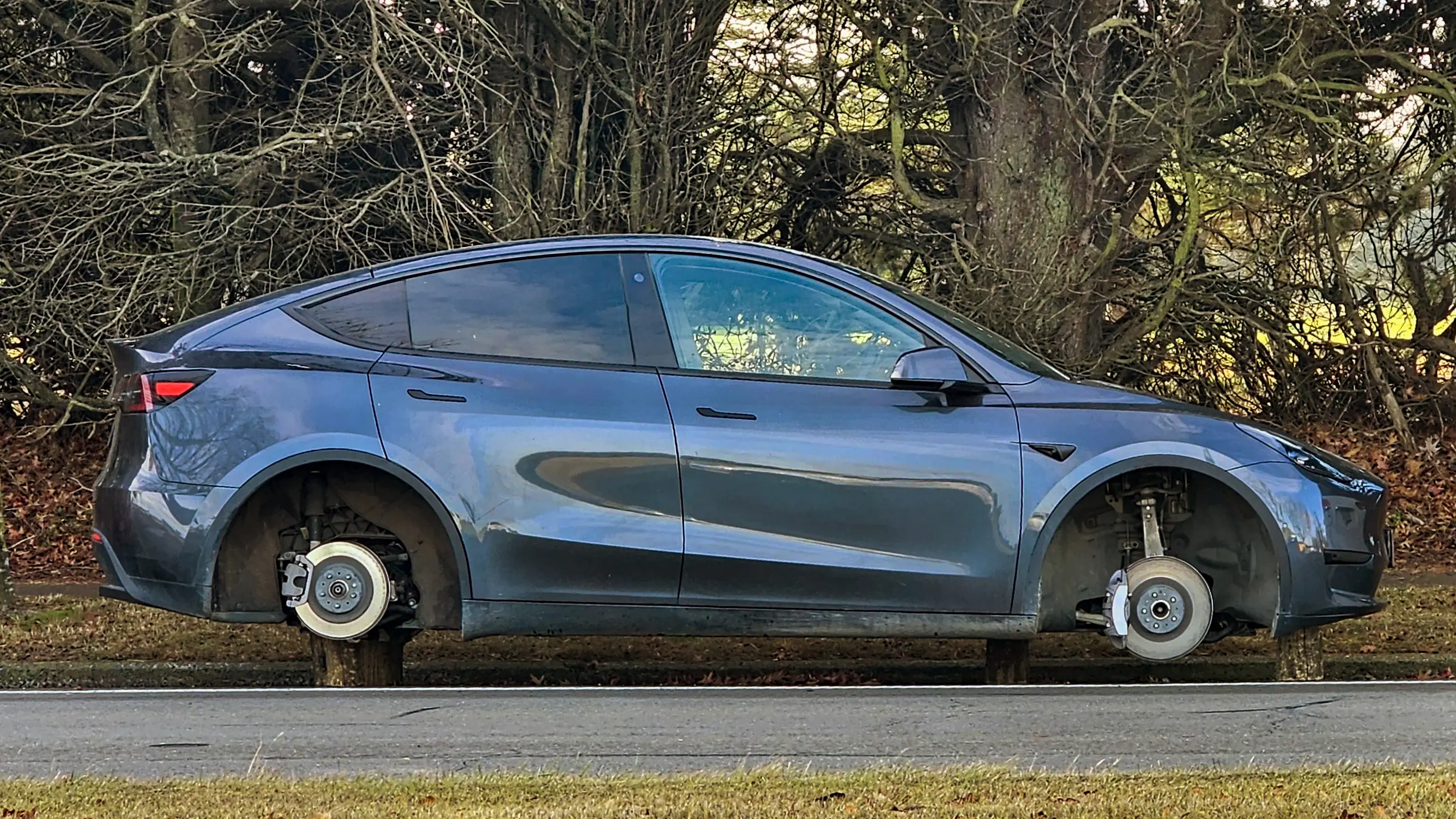 Thieves causing wheely big problems on Memorial Ave