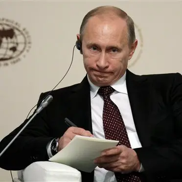 Russian students create erotic calendar for Putin