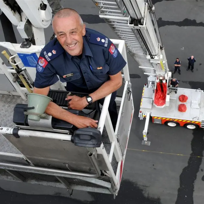Flame goes out for retiring chief