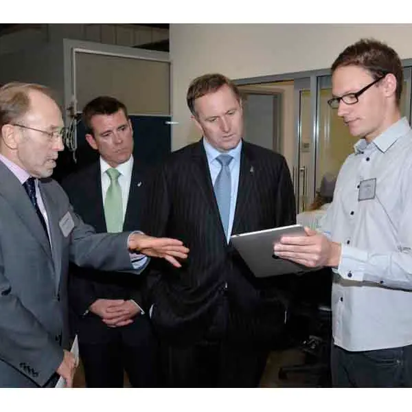PM praises NHNZ during opening